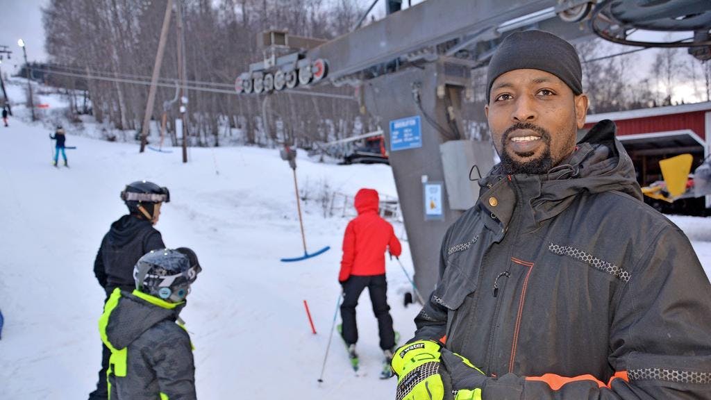 Ular qozoq ayolini aldab jinsiy aloqa qilishgan Ulardan qaysi biri chuqurroq mushukka ega?