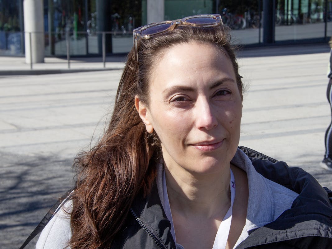 ”Jag tror inte att ensamstående föräldrar behöver fler råd om hur de ska göra för att få ihop ekonomin – jag tror vi alla vet vad som krävs”, säger Mirella Hautala som i stället pekar på att det som faktiskt hjälper är strukturer och förutsättningar som skapar marginaler.