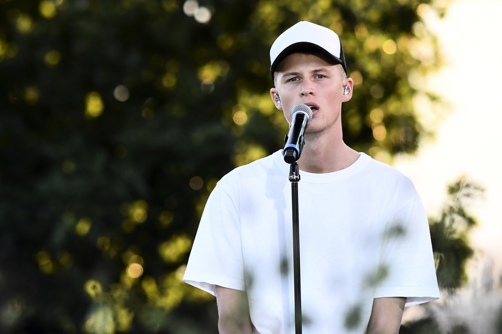 Topplistorna Victor Leksell Tillbaka I Topp