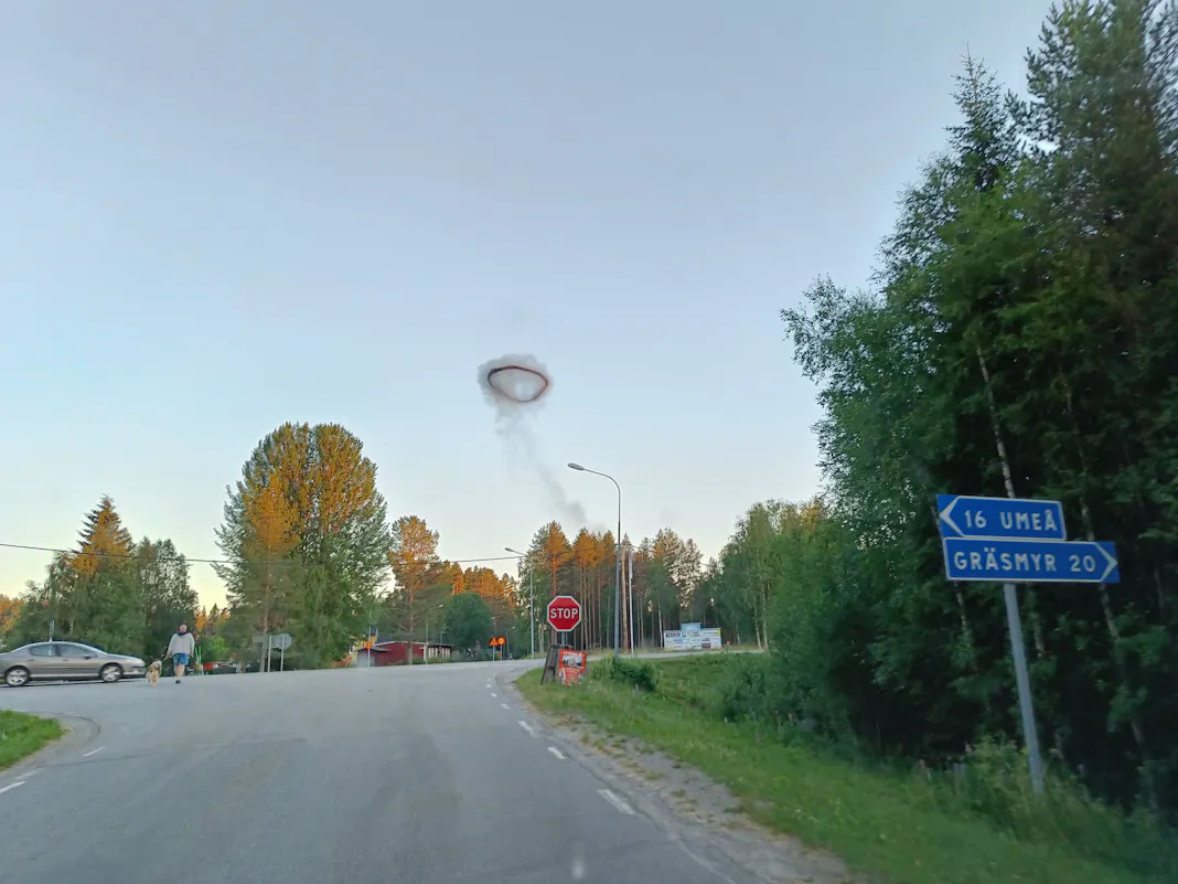 Därför svävade en svart ring över Yttersjö på fredagskvällen