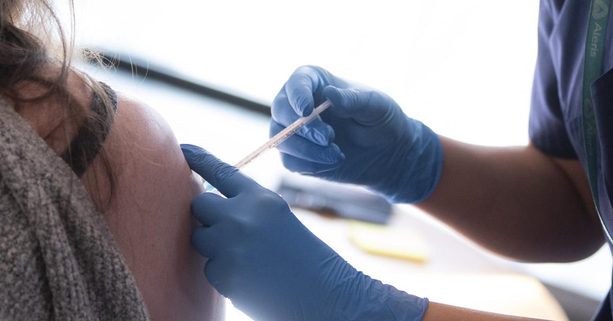 Smittspridningen störst bland unga – nu tar regionen krafttag i vaccineringen