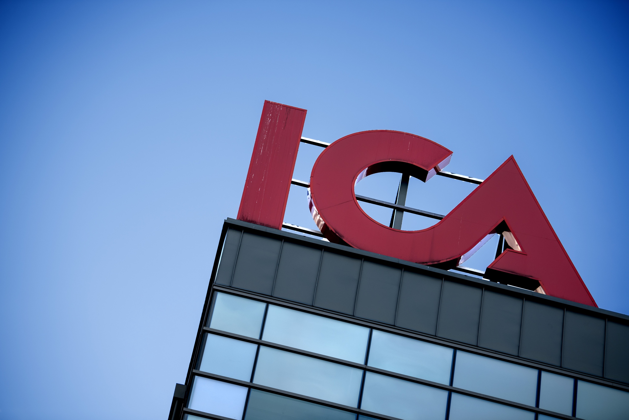 Ica-handlare döms till fängelse i insiderhärva