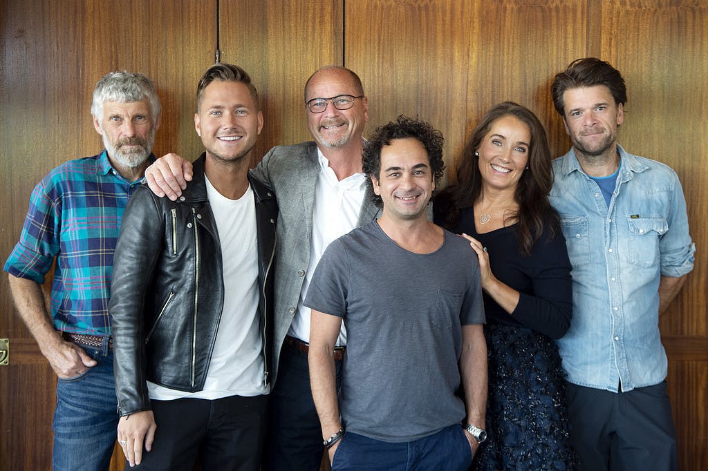 Nina Mersedesning yalangoch surati Nina Mersedesning yalangoch surati